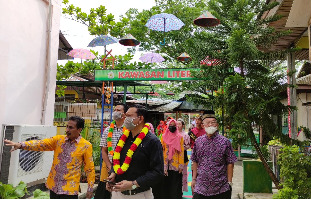 Siap Ikuti Lomba Perpustakaan Tingkat Provinsi, SMKN 1 Tembilahan Berbenah Diri