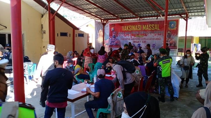 Hari Bhayangkara Ke-75, Polres Kepulauan Anambas Adakan Vaksinasi Massal Di Polsek Siantan
