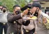 Kapolsek Tembilahan Hulu saat sampaikan apresiasi kepada personilnya yang naik pangkat
