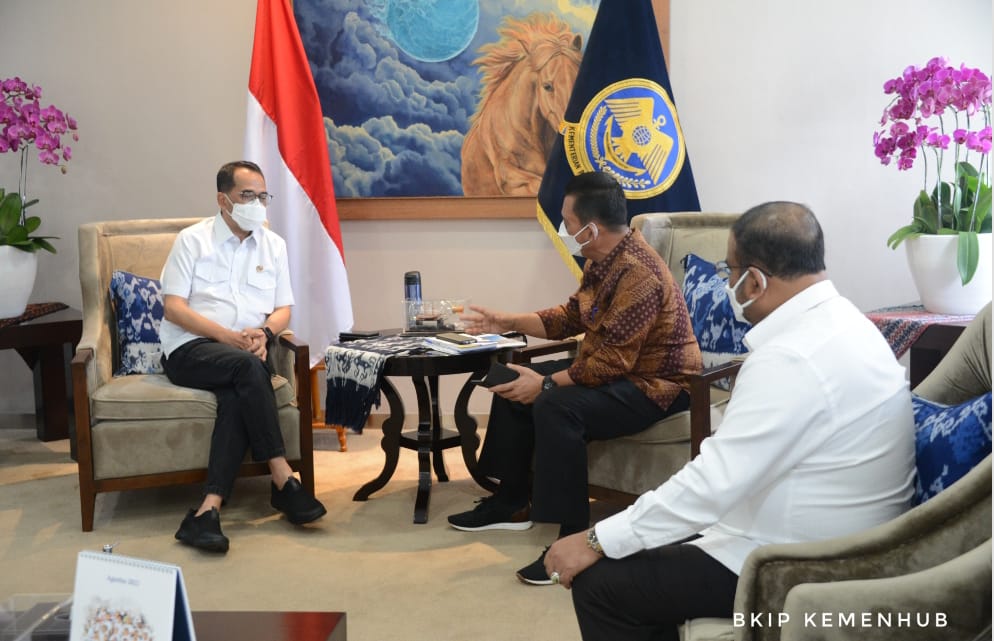 Gubernur Kepri Bahas Kelanjutan Pengembangan Bandara dan Pelabuhan Malarko Karimun Dengan Menteri Perhubungan