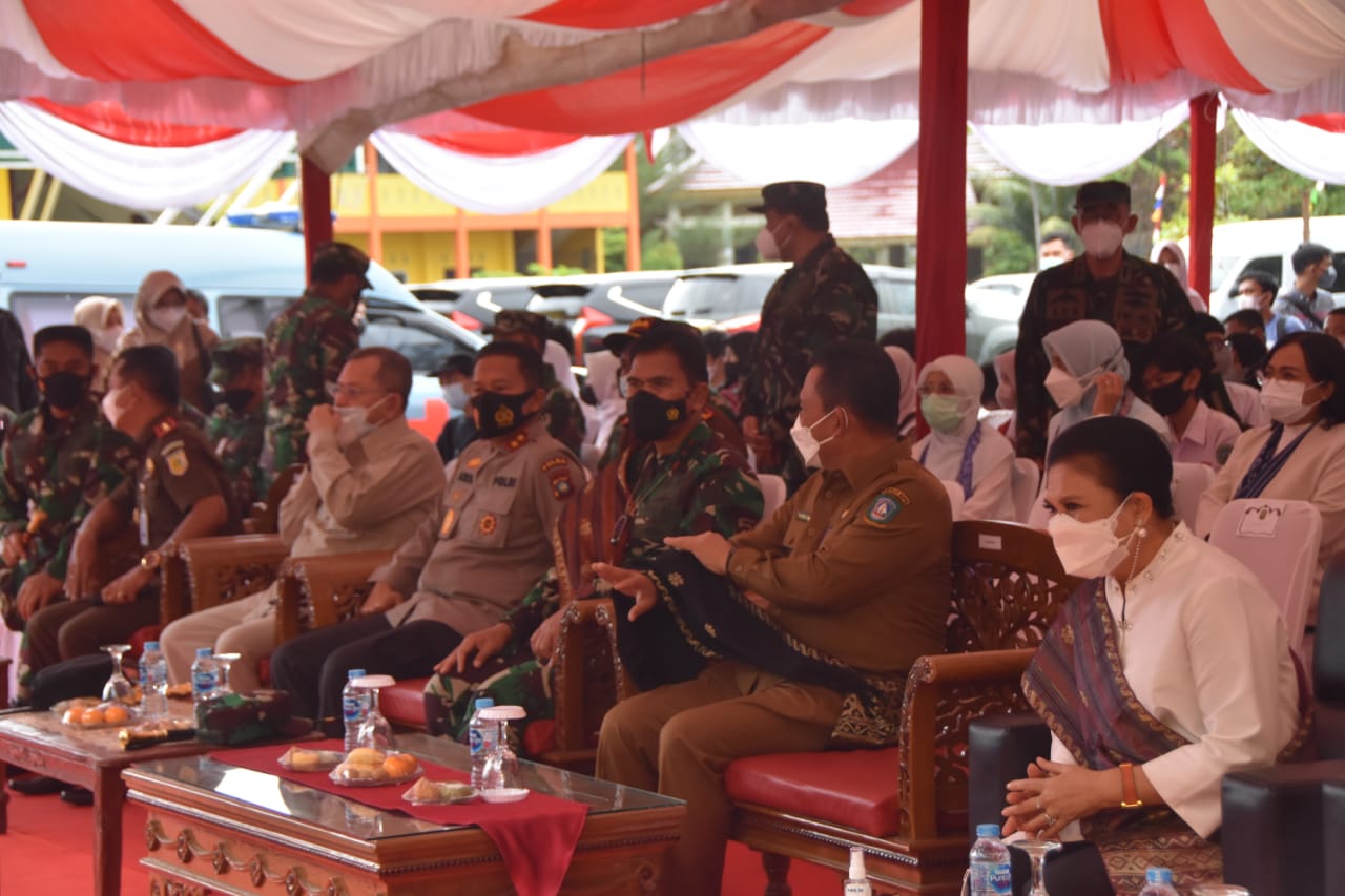 Kapolres dan Kapolda Tinjau Serbuan Vaksinasi Bagi Pelajar Se-Kota Tanjungpinang