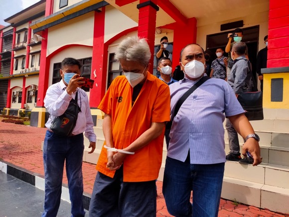 Dit Reskrimsus Polda Kepri Berhasil Ungkap Kasus Korupsi Hingga 3 Miliar Rupiah Dit Reskrimsus Polda Kepri Berhasil Ungkap Kasus Korupsi Hingga 3 Miliar Rupiah