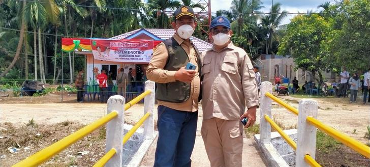 Sukseskan Pilkades Serentak 2021, Disdukpencapil Inhil H-1 Standby di Desa Karya Tani Sukseskan Pilkades Serentak 2021, Disdukpencapil Inhil H-1 Standby di Desa Karya Tani