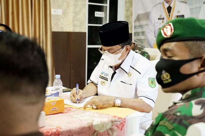 Bupati Inhil HM Wardan saat virtual diskusi panel