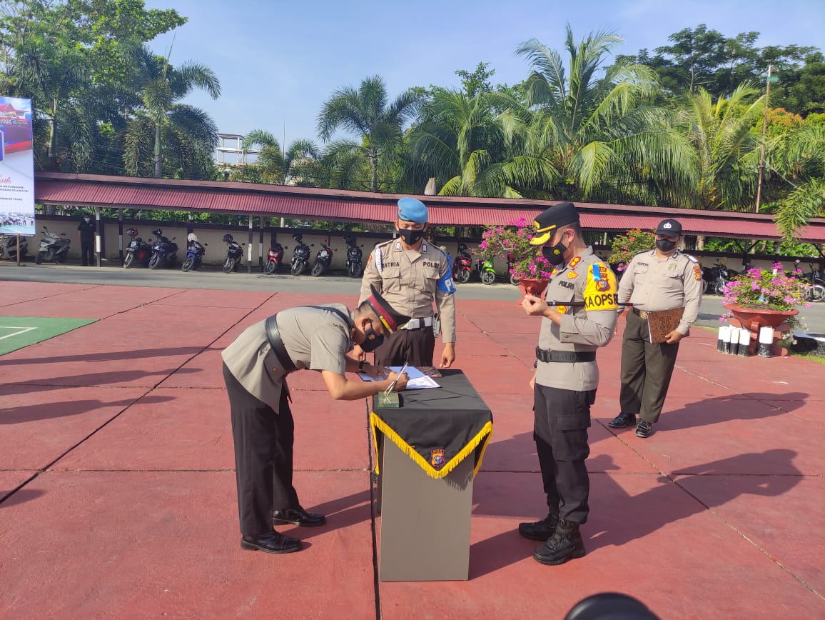 Polres Inhil Gelar Sertijab, Kasat Lantas, Kapolsek Tembilahan Hulu dan Kapolsek Concong