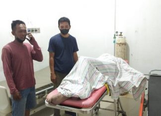 Aditya, menantu korban dan Kanit Reskrim Polsek Kundur, Novi