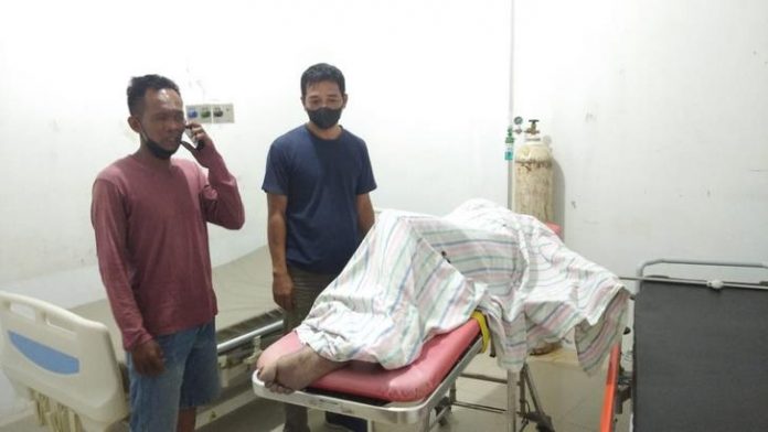 Aditya, menantu korban dan Kanit Reskrim Polsek Kundur, Novi