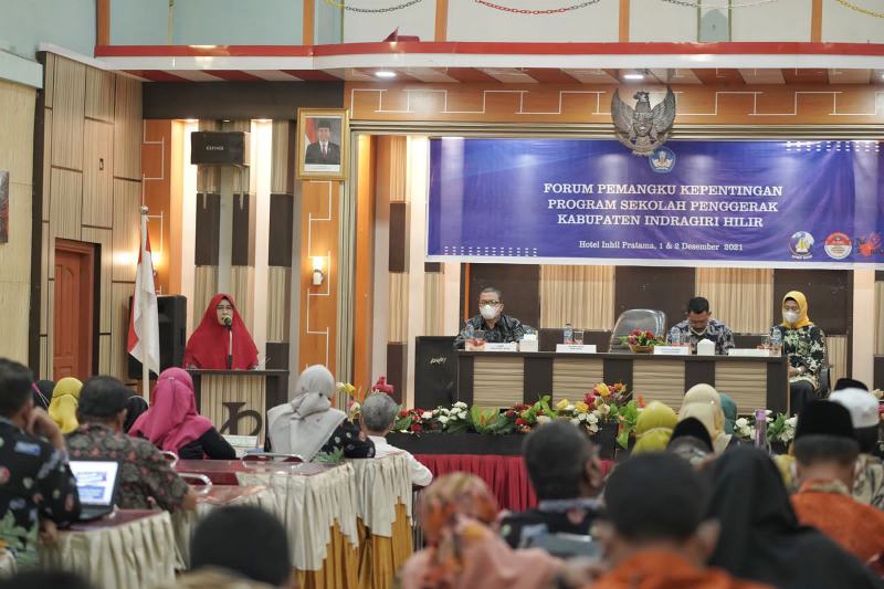 Hadiri Forum Pemangku Kepentingan Sekolah Penggerak Angkatan Pertama, Bunda PAUD Inhil Hj.Zulaikhah Wardan Harapkan Para Peserta Ikuti Dengan Baik