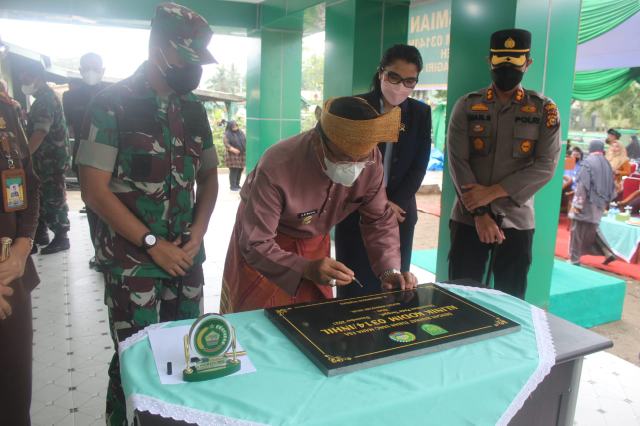 Bupati HM.Wardan Resmikan Poliklinik Kodim 0314/Inhil