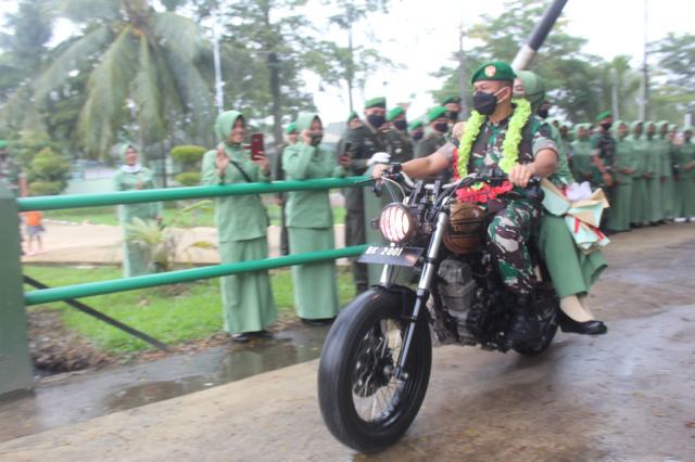 Pelepasan Komandan Kodim yang lama, Letkol Inf Imir Faishal, di Makodim 0314/Inhil