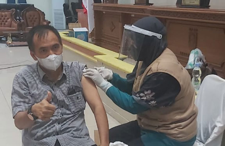 DPRD Inhil Lakukan Vaksinasi Dosis ke Tiga