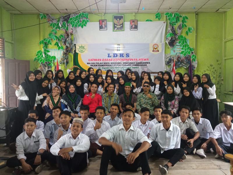 Menyiapkan Generasi Pemimpin yang Berkualitas, MA DDI Pulau Kecil Bersama Himpunan Mahasiswa Islam Gelar Pelatihan