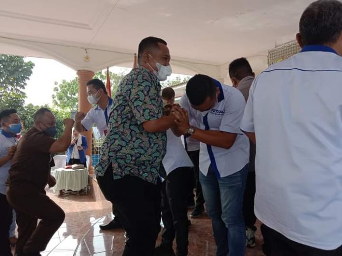 Camat Kota Kisaran Timur memberi ucapan Selamat dan Sukses atas pelantikan Pengurus Asosiasi Futsal Kabupaten Asahan Periode 2021/2025. Camat Kota Kisaran Timur memberi ucapan Selamat dan Sukses atas pelantikan Pengurus Asosiasi Futsal Kabupaten Asahan Periode 2021/2025.