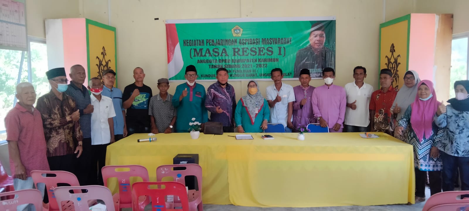 Anggota DPRD Asal Kecamatan Ungar Segera Bantu 100 Sak Semen, Fakhrurrazi Prihatin Jalan di Ungar Rusak Parah Anggota DPRD Asal Kecamatan Ungar Segera Bantu 100 Sak Semen, Fakhrurrazi Prihatin Jalan di Ungar Rusak Parah
