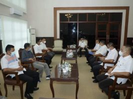 Kunjungan Ketua KPU Asahan yang didampingi Komisioner KPU diterima langsung oleh Bupati Asahan di Ruang Kerjanya.
