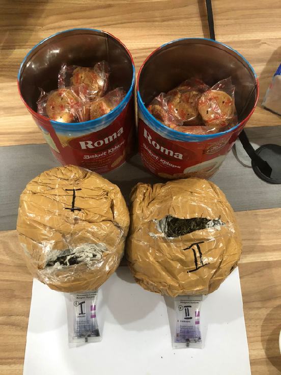 Bea Cukai Batam Amankan 765 Gram Ganja Diseludupkan Dalam Kaleng Roti Roma