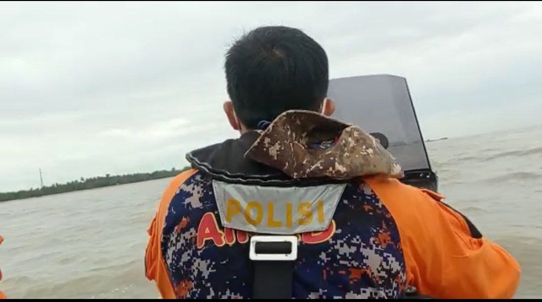 Tiga Hari Jais Hilang Belum Juga Ditemukan, Pencarian Nelayan Sawang Sampai ke Perairan Riau