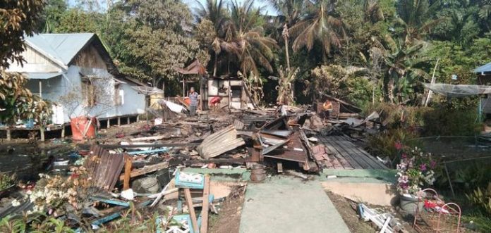 Kondisi rumah yang terbakar di Kelurahan Seberang Tembilahan Barat