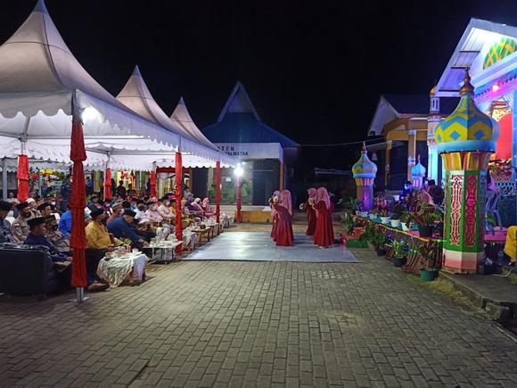Bupati Buka MTQ Ke-VII Tingkat Kecamatan Palmatak Kabupaten Kepulauan Anambas Bupati Buka MTQ Ke-VII Tingkat Kecamatan Palmatak Kabupaten Kepulauan Anambas