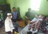 Penderita KGB, M Fauzi Muttakin, bersama Bupati karimun, Kadiskes Karimun dan kedua orang tua Fauzi