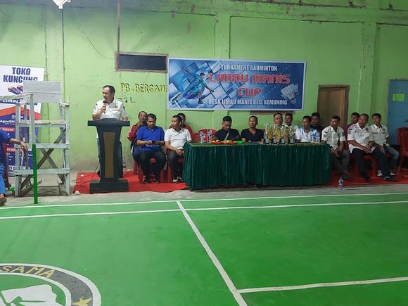 Final Turnamen Badminton Limau Manis CUP Resmi Di tutup Oleh Ketua DPRD Kabupaten INHIL