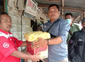 Penyerahan sembako
