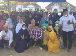 Sesi Foto bersama warga KM 8 Tg Batu Barat, Kundur