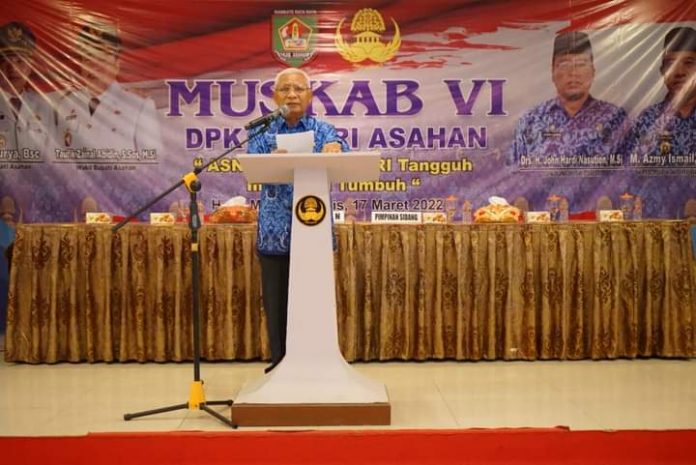 Bupati Asahan sampaikan pidatonya sekaligus arahan dan bimbingannya pada acara Muskab DPK Korpri Asahan ke - VI Bupati Asahan sampaikan pidatonya sekaligus arahan dan bimbingannya pada acara Muskab DPK Korpri Asahan ke - VI
