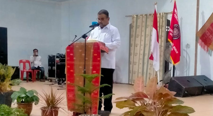 Bupari Karimun, H aunur Rafiq saat memberikan kata sambutan pada pengukuhan DPC PBB di Gedung Feroza Tanjungbatu