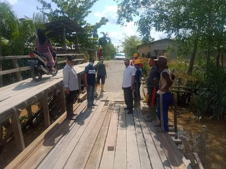 Tahun ini PUTR Inhil Akan Perbaiki Jembatan di Parit 16 Pulau Kecil