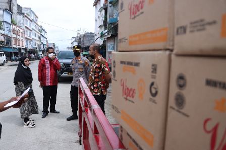 Kapolres Inhil Cek Minyak Goreng Kemasan Ke Gudang-Gudang, Pastikan Tak Terjadi Penimbunan