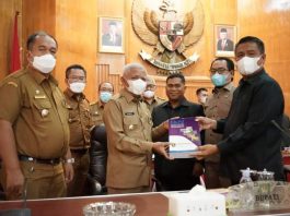 Bupati Asahan dan Wakil Bupati Asahan menyampaikan Laporan Keterangan Pertanggungjawaban Tahun Anggaran 2021 pada Sidang Paripurna DPRD Kabupaten Asahan