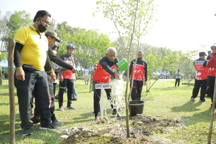 Gowes Bareng dan Tanam 1.000 Pohon Dalam Meriahkan Peringatan Hari Jadi Kabupaten Asahan ke-76