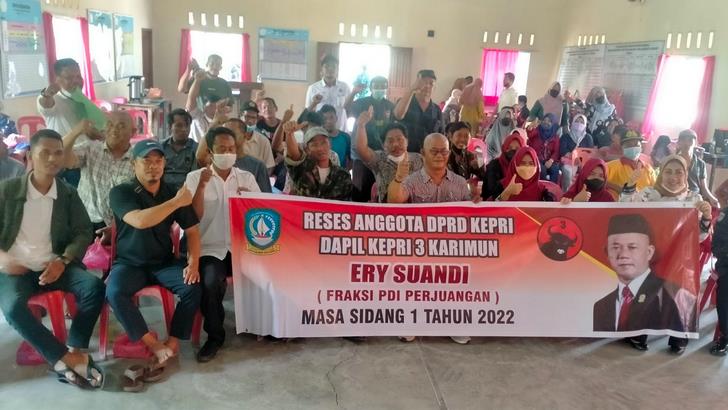 Ratusan Masyarakat KM 3 Kundur Hadiri Reses Ery Suandi dan Rocky Marciano