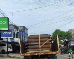 Truck pengangkut tabung oksigen