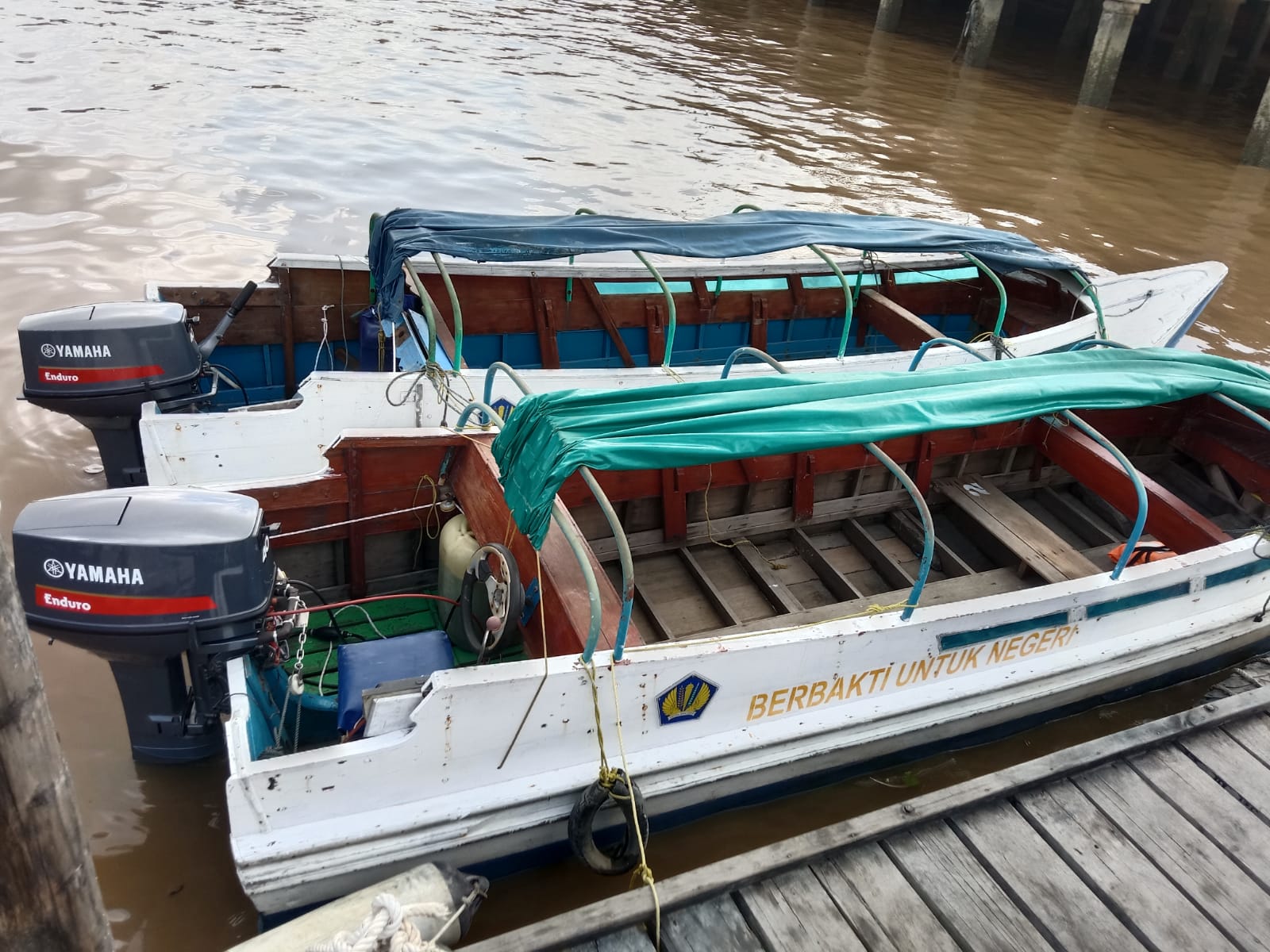 Dua Kapal laju bantuan Kantor Pengawasan dan Pelayanan Bea dan Cukai Tipe Madya Pabean C Tembilahan