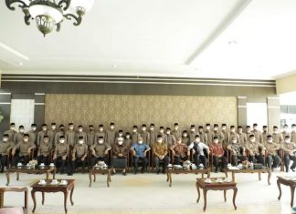 Foto bersama Bupati Asahan dalam rangkaian pelepasan kafilah dalam MTQ Tingkat Propvinsi Sumut.