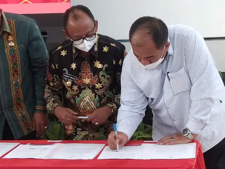 Wakil Bupati Asahan menanda tangani nota kesepahaman dalam rangka membangun sinergitas antara Pemerintah Pusat dan Pemerintah Daerah