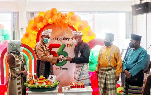 Rayakan HUT ke 56, Bank Riau Kepri Cabang Tembilahan Siapkan Diri Menuju Syari’ah Rayakan HUT ke 56, Bank Riau Kepri Cabang Tembilahan Siapkan Diri Menuju Syari’ah