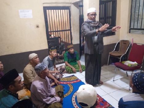 Tahanan Polres Inhil Ikuti Pesantren Kilat Ramadhan Tahanan Polres Inhil Ikuti Pesantren Kilat Ramadhan