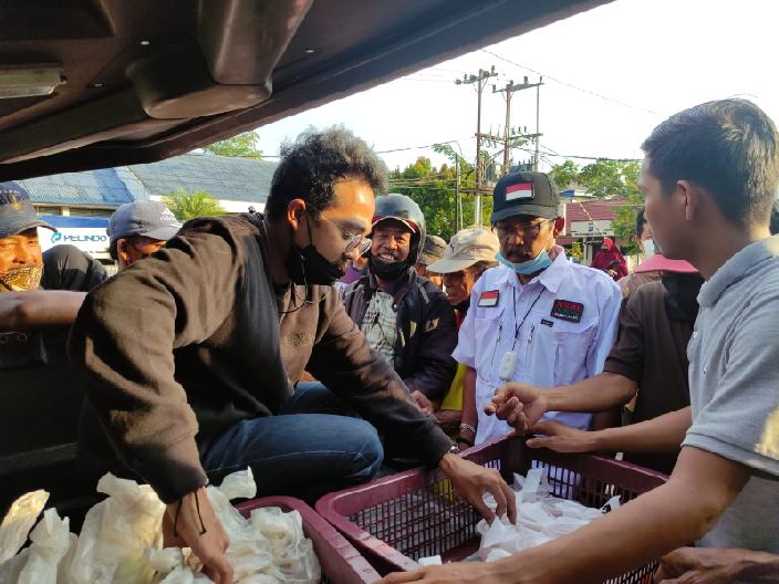 Semarak Ramadhan, Vioni Bersaudara Bagi-bagi Takjil Gratis