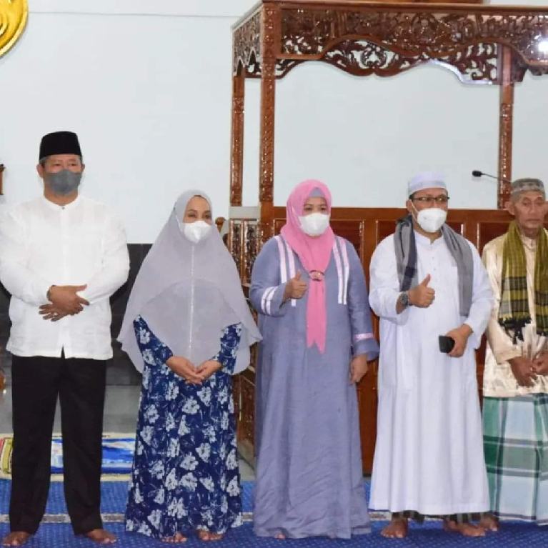 Bupati Abdul Haris Dampingi Wagub Kepri Safari Ramadhan di Jemaja