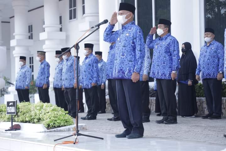 Bupati ingatkan kepada seluruh ASN agar melaksanakan peranan pentingnya sesuai dengan tugas dan fungsi masing - masing dengan penuh tanggungjawab