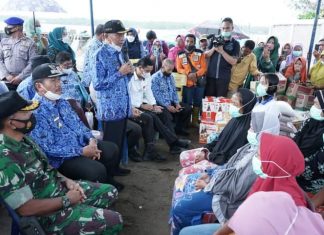 Bupati dan Wakil Bupati Asahan sampaikan turut prihatin atas musibah yang dialami oleh warga dusun II desa sei apung jaya, kecamatan tanjungbalai kabupaten asahan