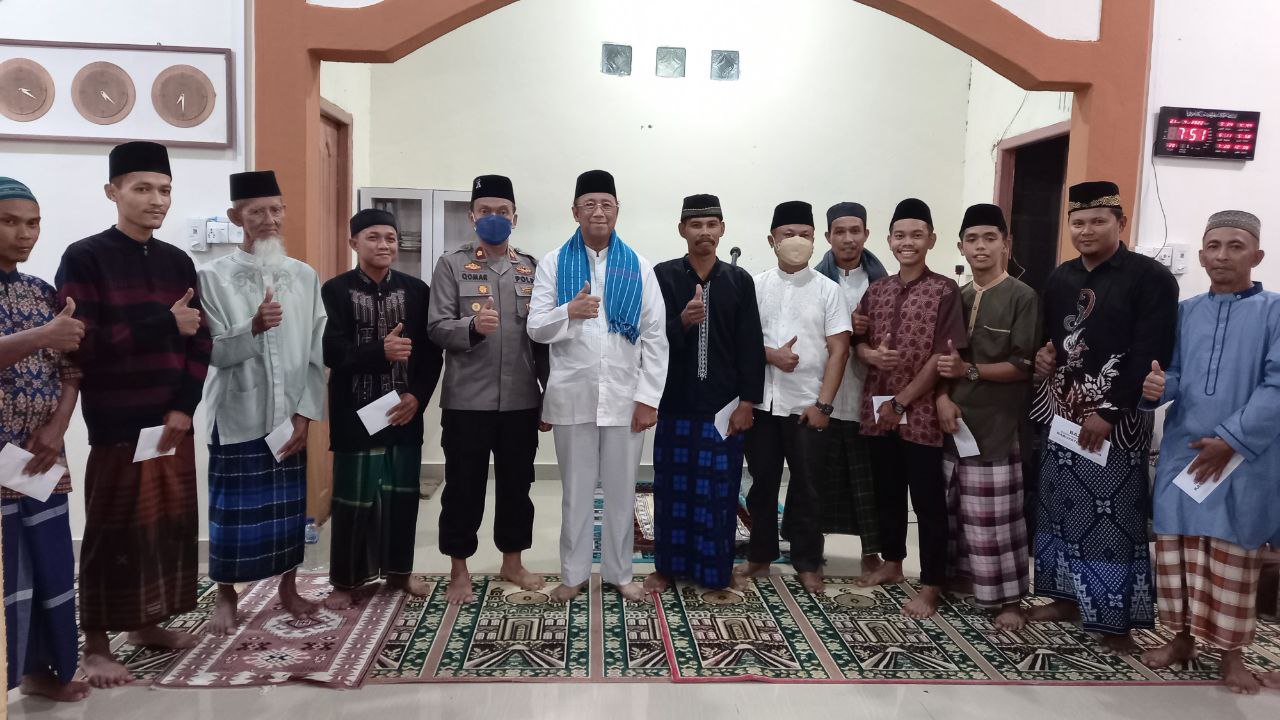 Wakil Bupati Karimun Gelar Safari Ramadhan di Desa Sungai Ungar Kecamatan Kundur Wakil Bupati Karimun Gelar Safari Ramadhan di Desa Sungai Ungar Kecamatan Kundur