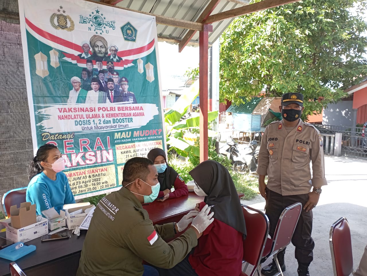 Gerai Vaksinasi Covid 19 Polsek Jemaja Bersama Nahdlatul Ulama, Kementrian Agama Dan Puskesmas Gerai Vaksinasi Covid 19 Polsek Jemaja Bersama Nahdlatul Ulama, Kementrian Agama Dan Puskesmas