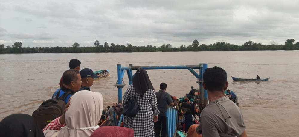 Arus mudik lebaran melalui pelabuhan LKMD