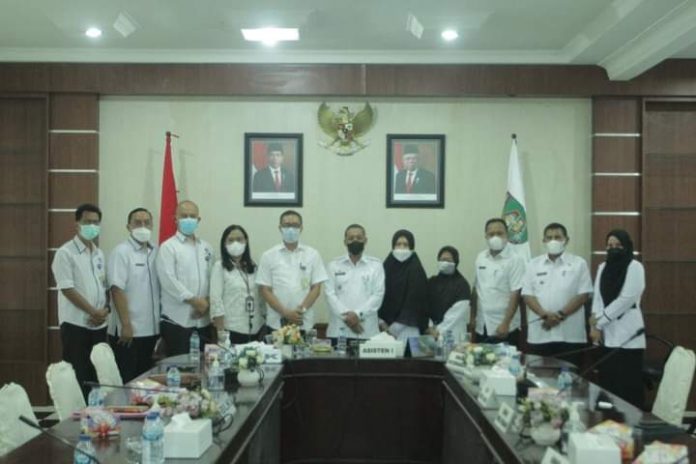 Bupati Asahan yang diwakili Asisten Pemerintahan dan Kesejahteraan Rakyat mengucapkan terimakasih kepada BBPVP yang telah berkenan datang ke Kabupaten Asahan dan diakhiri dengan Foto Bersama Bupati Asahan yang diwakili Asisten Pemerintahan dan Kesejahteraan Rakyat mengucapkan terimakasih kepada BBPVP yang telah berkenan datang ke Kabupaten Asahan dan diakhiri dengan Foto Bersama