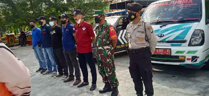 Bersama Ormas, TNI dan Polri, Kapus Tanjungbatu Pimpin Gertak Berantas Sarang Nyamuk Bersama Ormas, TNI dan Polri, Kapus Tanjungbatu Pimpin Gertak Berantas Sarang Nyamuk
