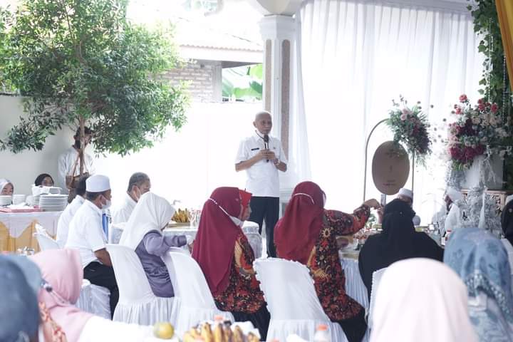 Keluarga Besar Dinas Pendidikan Kabupaten Asahan Gelar Halal Bi Halal dan Upah-upah Calon Jemaah Haji Keluarga Besar Dinas Pendidikan Kabupaten Asahan Gelar Halal Bi Halal dan Upah-upah Calon Jemaah Haji
